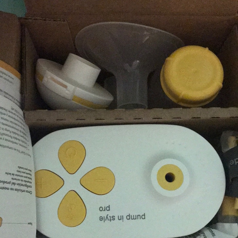 New Medela Pump In Style Pro Yellow Box - Picture 6 of 7
